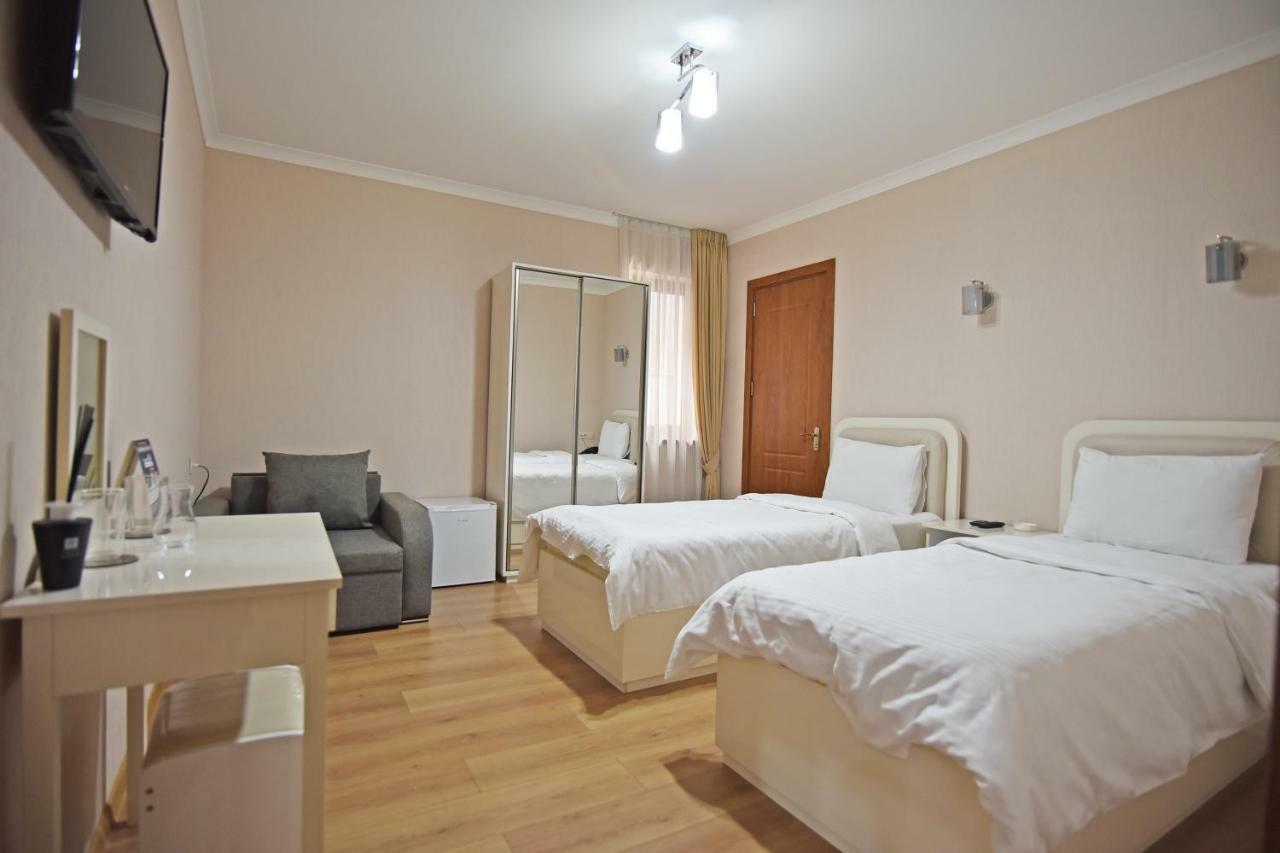Sama Grand Hotel Tbilisi Exterior photo