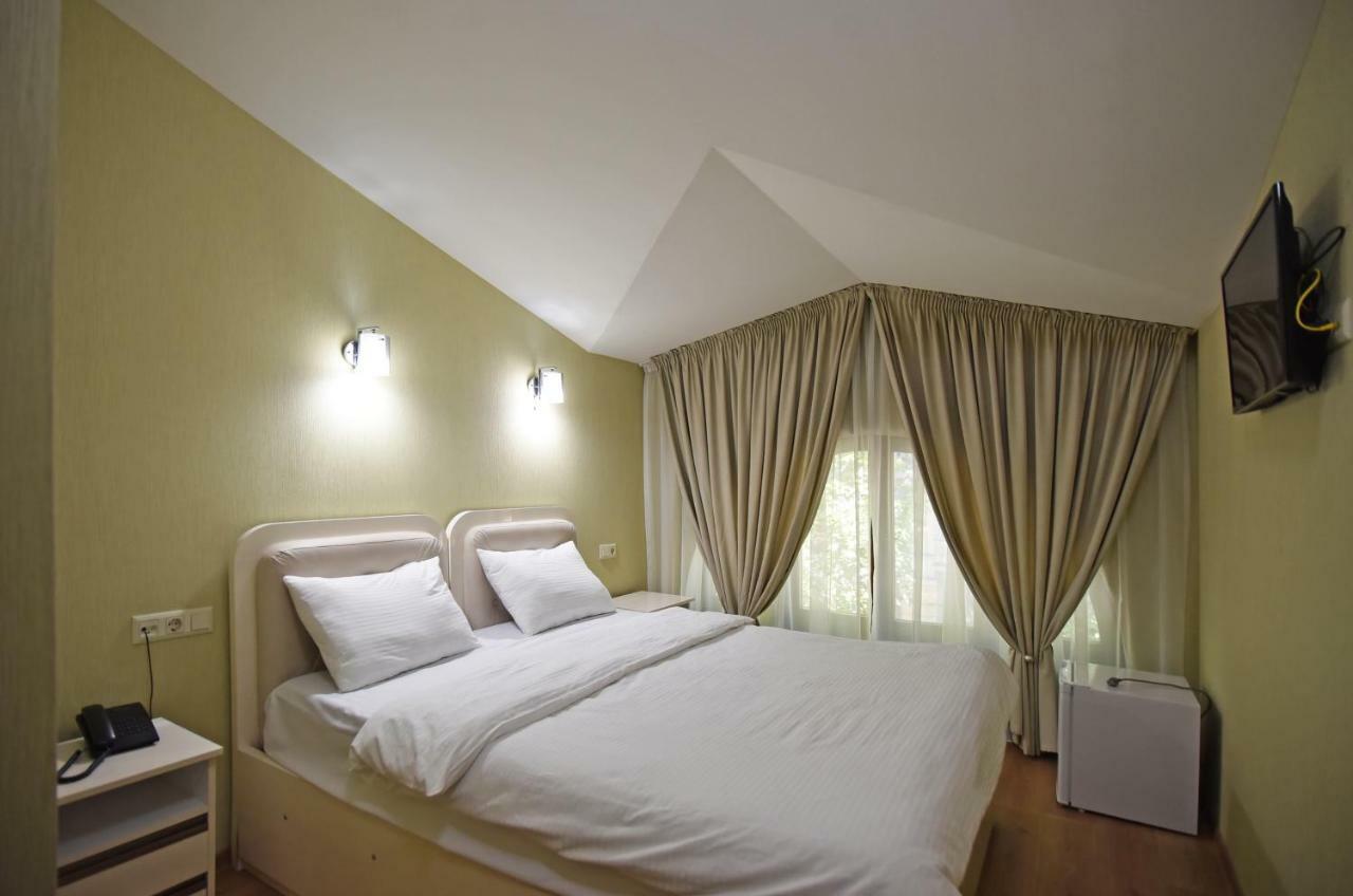 Sama Grand Hotel Tbilisi Exterior photo