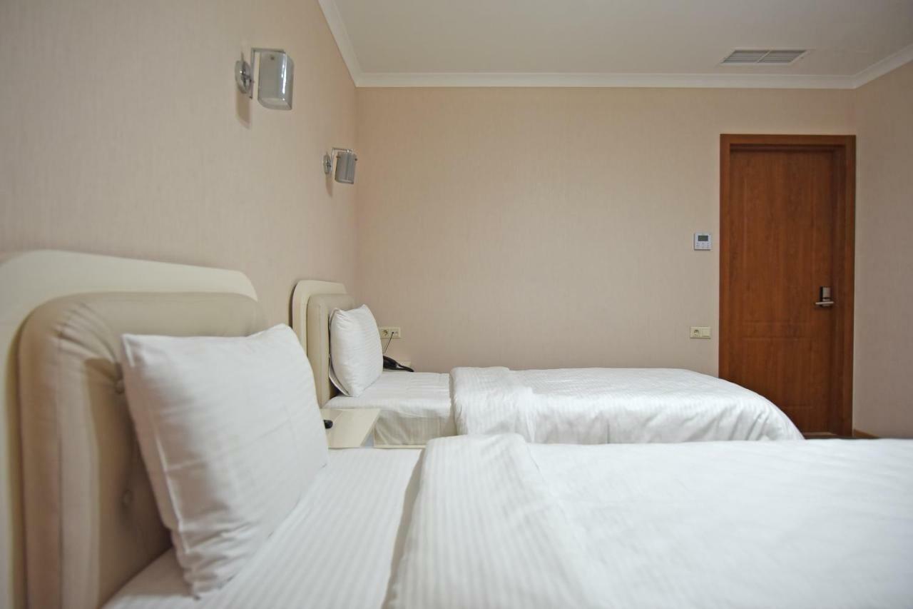 Sama Grand Hotel Tbilisi Exterior photo